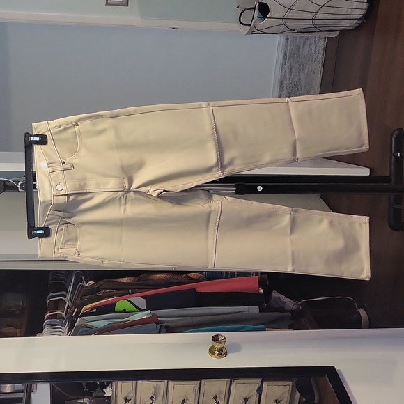 High Rise Faux-Leather Cheeky Straight Pants - Picture 7 of 9